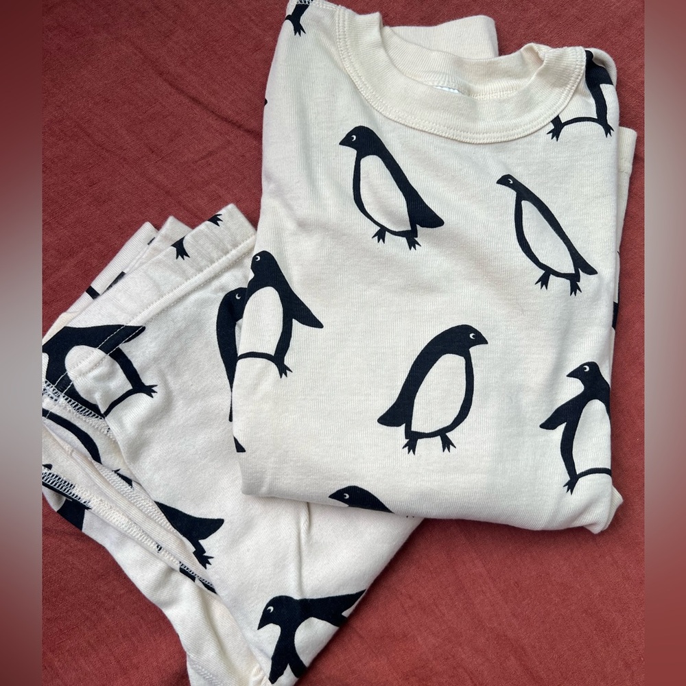 HANNA ANDERSSON penguin pajamas NWOT sz 10 / 140cm